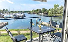 Nice apartment in Rechlin w/ WiFi&2 Bedrooms